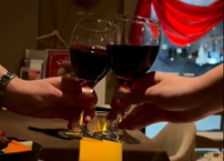 ワインで乾杯