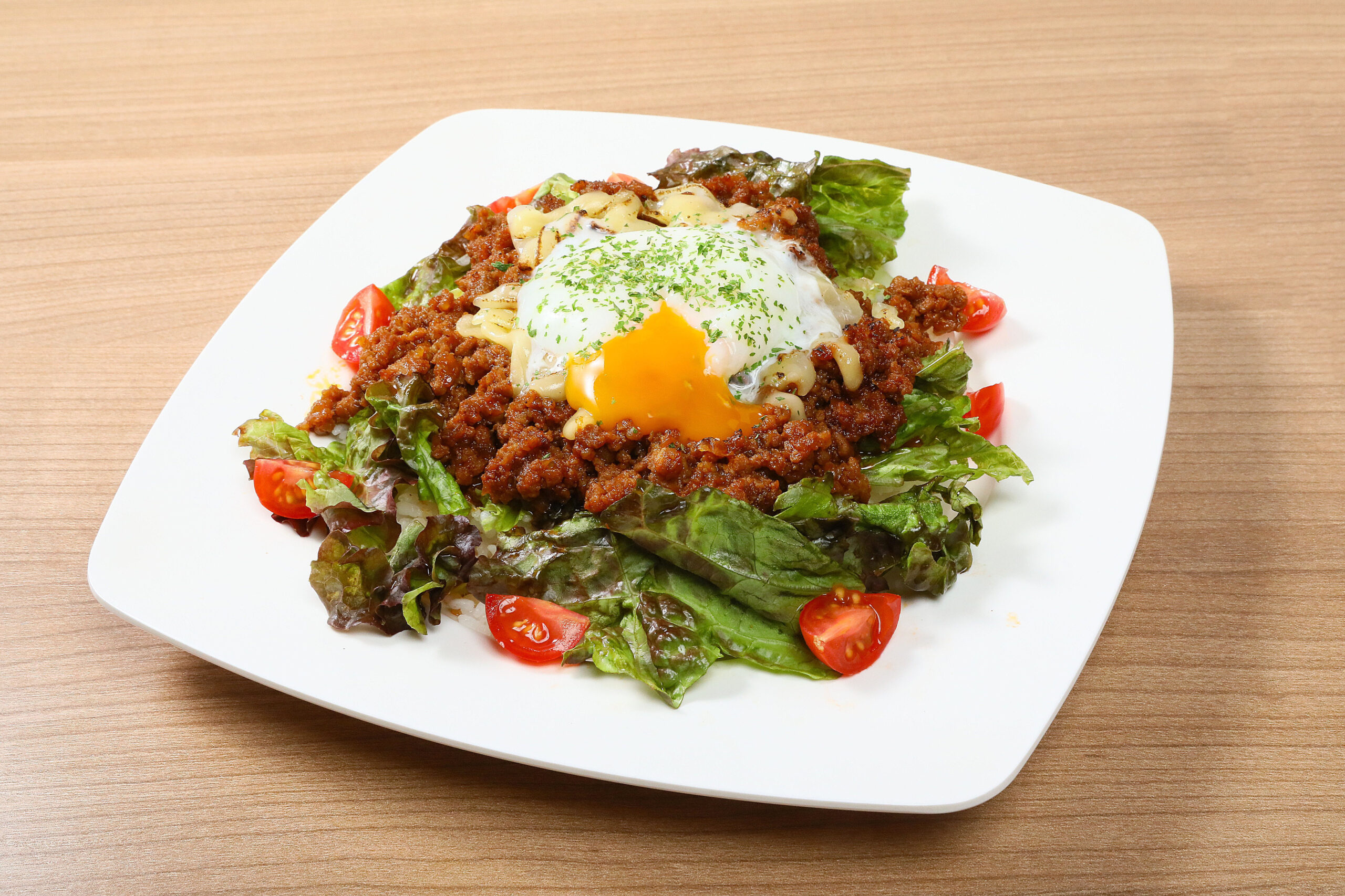 夏を先取り！お肉と野菜たっぷりタコライス